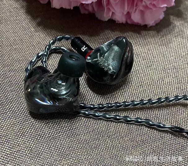 腻解析层次分明的有线耳机尊龙凯时链接声音动听细(图3)