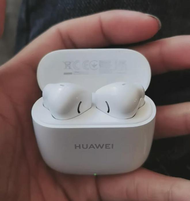 耳耳机40小时超长续航性价比无敌！尊龙AG人生就是博70元的华为半入(图2)