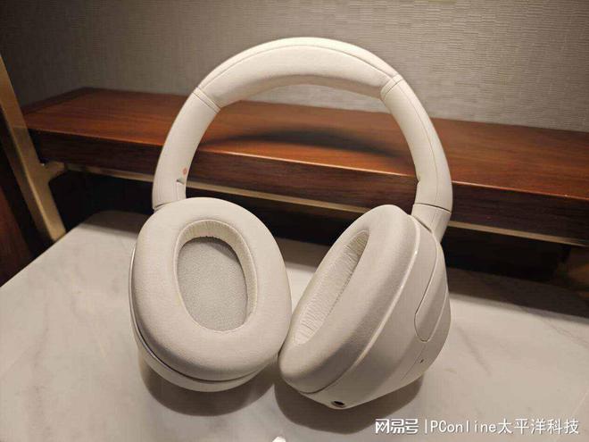 线时代在ULT WEAR上青出于蓝人生就是搏延续索尼传统的重低音于无(图10)